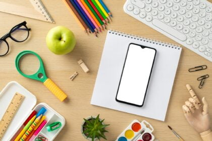 Immerse yourself in the digital learning era with this top-view composition, featuring a keyboard